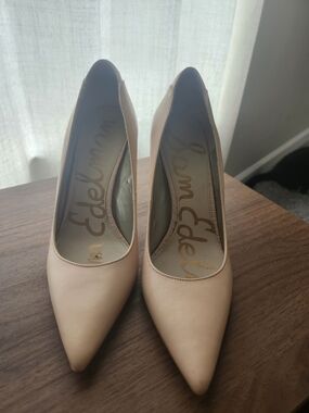Sam Edelman Nude Pointed-Toe Pumps